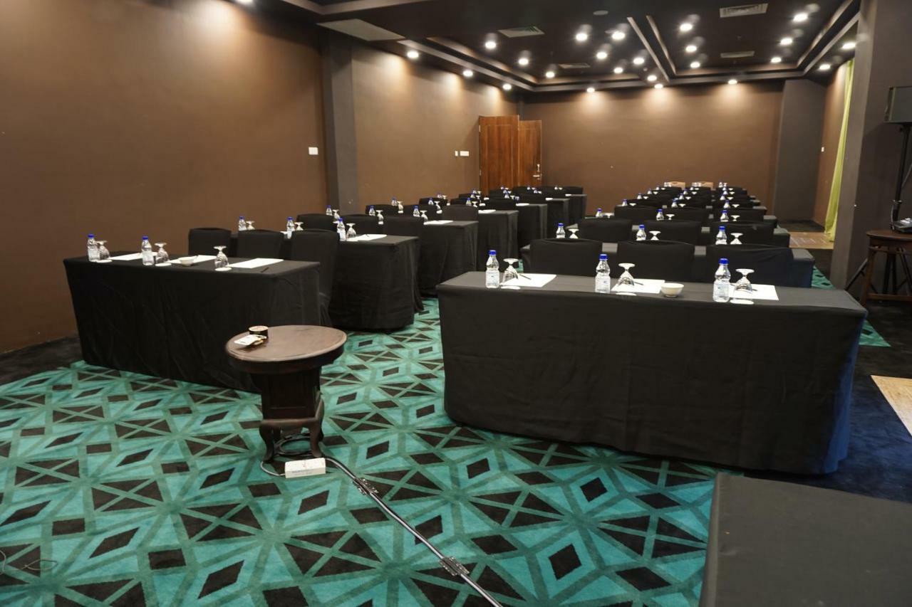 Mudzaffar Hotel Malacca Bagian luar foto