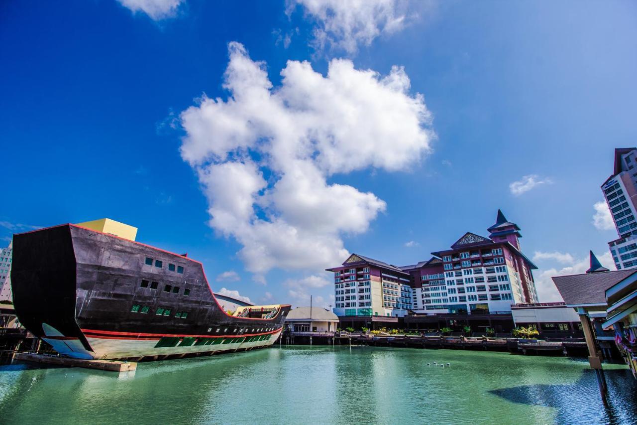 Mudzaffar Hotel Malacca Bagian luar foto